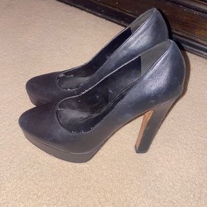 Aldo black heels with platform